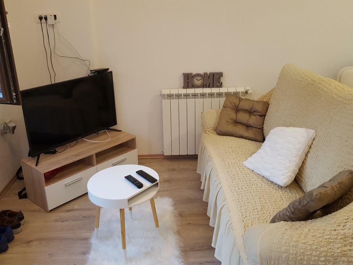 Studio Apartman D&D 班约勒 外观 照片