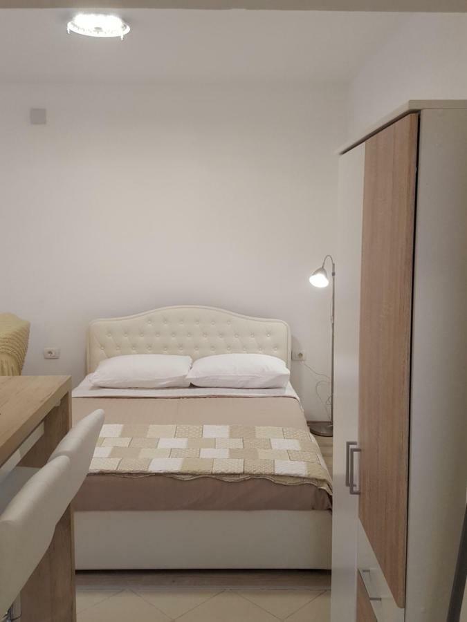 Studio Apartman D&D 班约勒 外观 照片